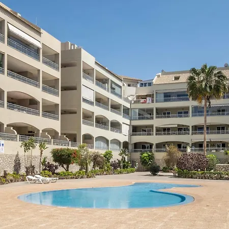 Marina דירה ארונה